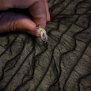 Beautiful size 8 is 300$ and size 9 is 300$ diamond rings 10k only worn 4 times